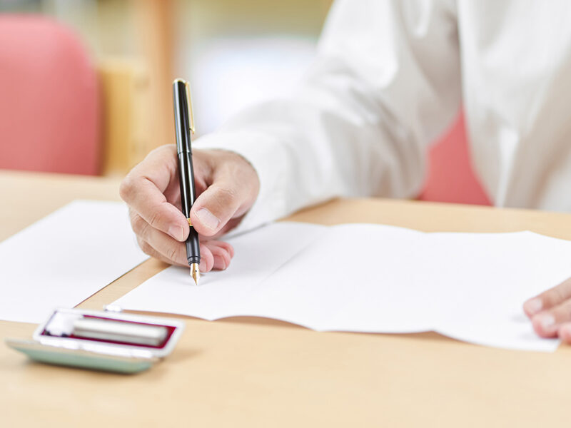 相続人が先に死亡すると、遺言は無効になる？